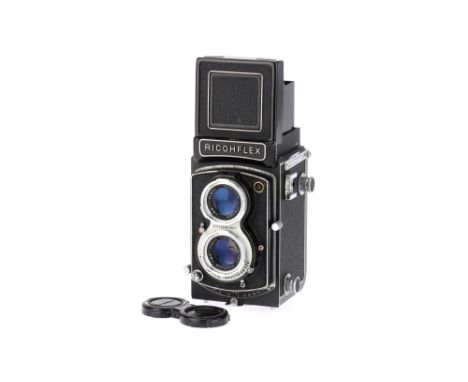 A Ricohflex Diamond TLR Camera black, serial number 83327, body F-G, shutter needs attention, with Riconar f/3.5 8cm lens, op