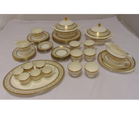 Minton Aragon part dinner and tea service to include plates, serving dishes, cups and saucers (50)