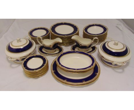 Royal Worcester Diplomat pattern dinner service for twelve place settings to include plates, bowls, sauce boat and stand serv