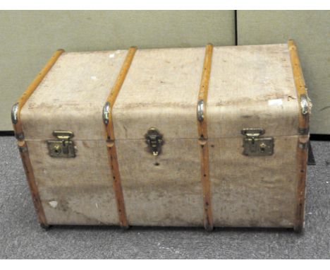 A vintage wooden bound storage travelling trunk, 50cm x 90cm x 53cm