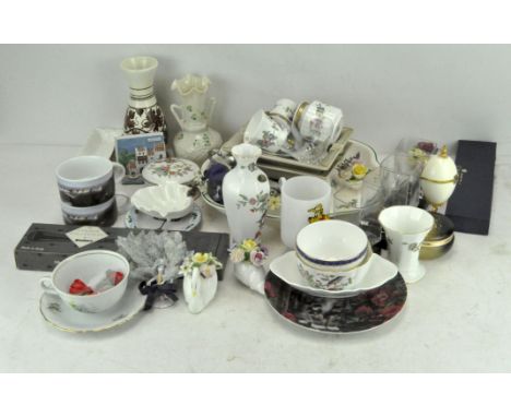 A collection of assorted ceramic and glassware, including a Spode 'Christmas Tree' pattern sharing platter, twin handled Bell