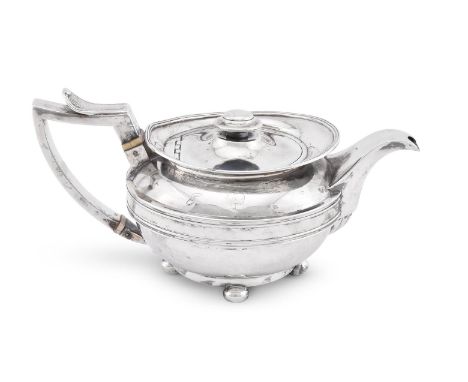 
	
		Y&nbsp;A LATE GEORGE III SILVER COMPRESSED SPHERICAL TEA POT 
		REBECCA EAMES &amp; EDWARD BARNARD I, LONDON 1810 
		Wit