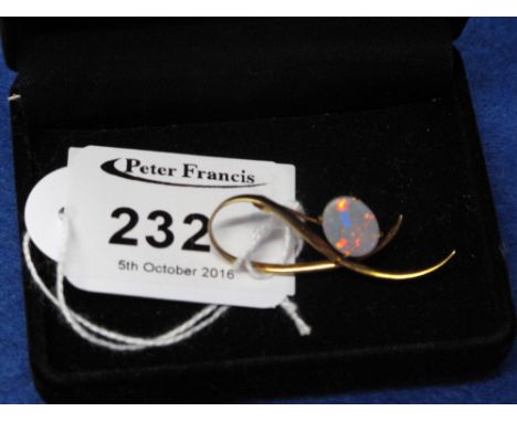 18ct gold and opal pin brooch.