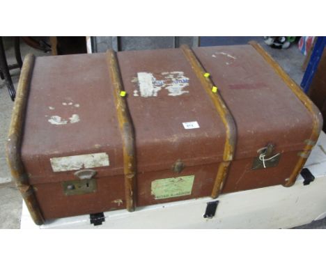 Vintage canvas travelling trunk.