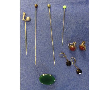 Various agate and other stick pins, football pin, a pair of carnelian earrings, a green stone brooch and French jet earrings.