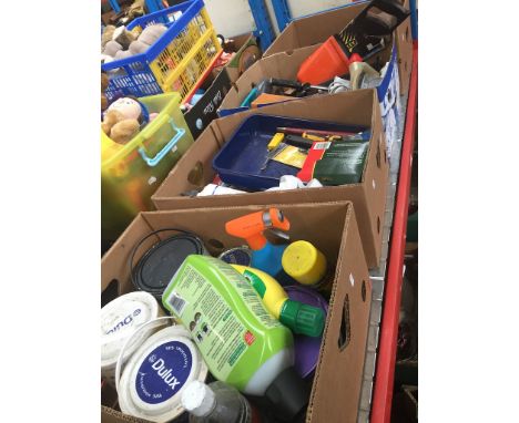 4 boxes of tools and gardenware. 