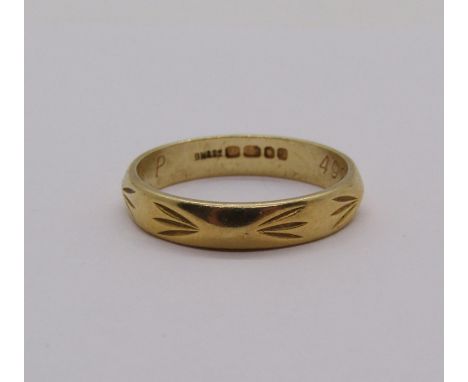22ct wedding ring, size P, 3.7g 