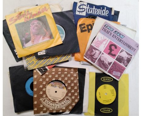 An interesting collection of vinyl LPs artists to include David Bowie, Rolling Stones, Michael Jackson, Led Zeppelin, Rainbow