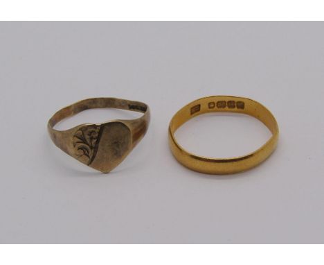 22ct wedding ring, 1.6g and a 9ct heart shaped signet ring, 1.1g (both misshapen) (2) 