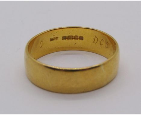 22ct wedding ring, size M/N, 3.9g 