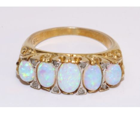 Five stone opal silver gilt ring   Condition Report   Click here for further images, condition, auction times & delivery cost