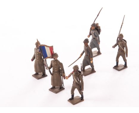 Mignot marching French Army, post WWII versions in khaki (12), pre WWII in horizon-blue (8), generally G (20) 