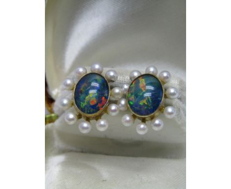 A PAIR OF 18ct YELLOW GOLD BLACK OPAL &amp; CULTURED PEARL EARRINGS 