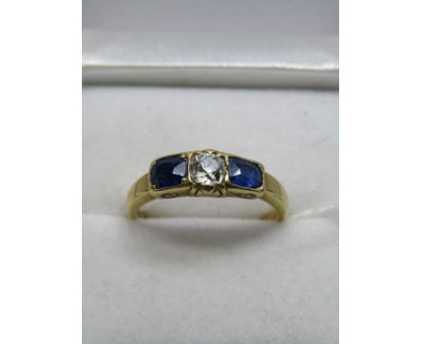 VINTAGE 18CT YELLOW GOLD 3 STONE SAPPHIRE &amp; DIAMOND RING, central old cut diamond of good colour &amp; clarity measuring 