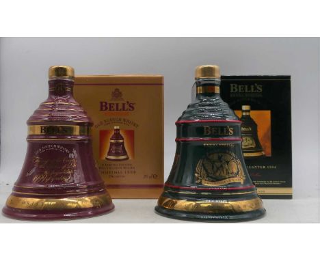 Bell's commemorative Scotch whisky Christmas decanters, aged 8 years, 1990-2012 (2011 missing), 70cl, 40%, in cartons (22)