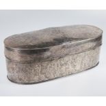 Molded, cast and engraved silver box. Viceroyalty of Peru, Sierra or Altiplano. 17th century.