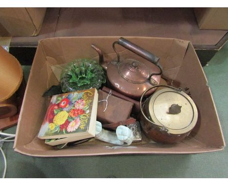 A box of mixed items including a table lamp with barrel form base, a copper kettle and a Carlton ware Wild Rose yellow butter