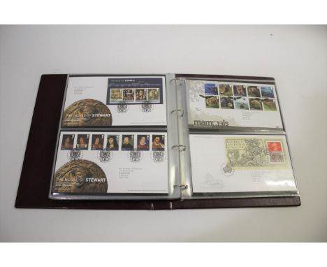 6 ALBUMS OF FIRST DAY COVERS a large qty of first day covers in 6 albums dating from 1978-2011, including Bridges of London (