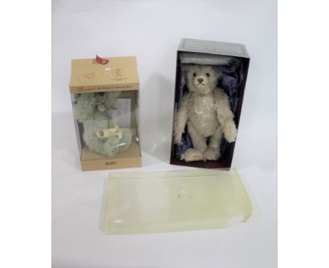 STEIFF TEDDY BEARS including Reinhard 2001 Schulte Centenary Bear, No 162 of 1500 made and with it's box and certificate. Als