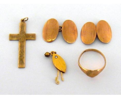 A mixed lot of 9 carat gold jewellery, including a pair of oval engine turned cufflinks, a cross pendant, a small signet ring