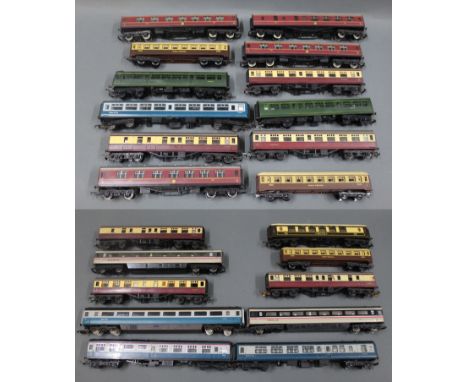 A group of unboxed miscellaneous 00 gauge, and several HO scale, coaches to include Hornby, Jouef, and Lima 
