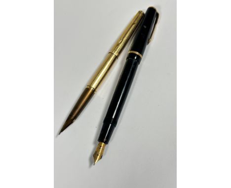 A modern gilt metal fountain pen, (including cap L: 13cm) and a vintage Parker black plastic fountain pen, with gilt arrow an