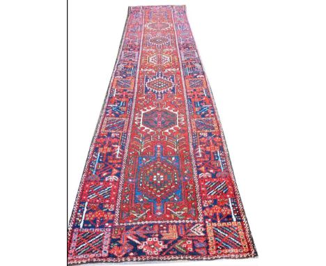 ANTIQUE HERIZ RUNNER, 340cm x 86cm. 