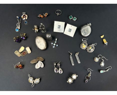 A selection of earrings and pendants, mainly stone and shell set; 2 pairs of silver cufflinks; 2 oval silver lockets, thimble