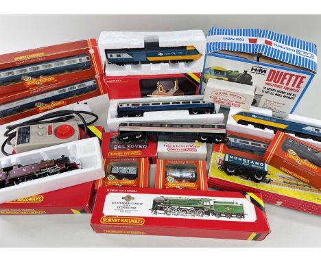 ASSORTED HORNBY OO GAUGE LOCOS, ROLLING STOCK & ACCESSORIES, including R065 2-10-0 Standard Class 9F 'Evening Star' in BR gre