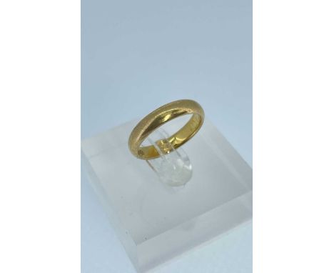 22CT GOLD WEDDING BAND, ring size K, 4.5gms, in vintage ring boxProvenance: deceased estate Carmarthenshire, consigned via ou