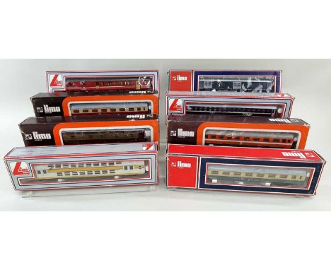 ASSORTED LIMA HO GAUGE COACHES, including Restaurant car in red SBB CFF livery, all boxed (8)Comment: G