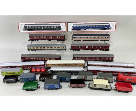 ASSORTED HO/OO UNBOXED ROLLING STOCK, mainly Lima including 11 coaches, 14 goods wagons, together pair 4673/4 Jouef 1st/2nd c