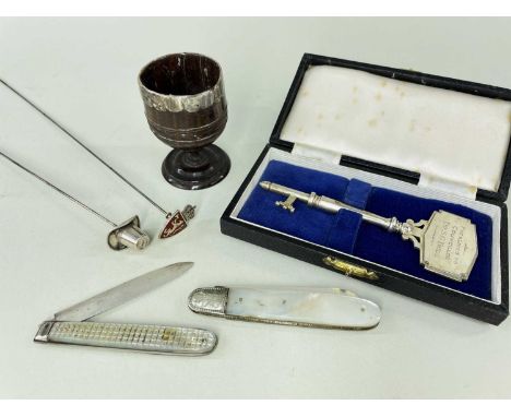 ASSORTED SILVER COLLECTIBLES, including two hatpins, one with enamel armorial shild, the other with Regency top hat, two moth