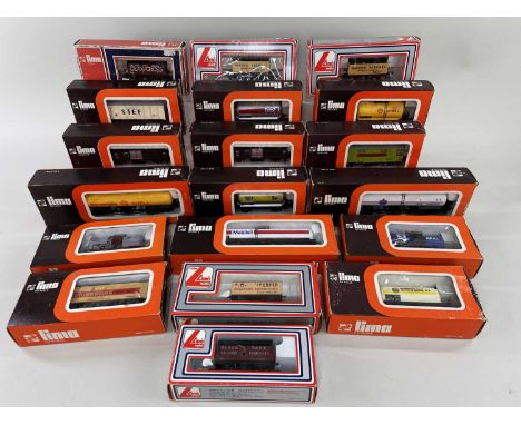 ASSORTED LIMA HO GAUGE ROLLING STOCK, including 2901 Shell, 2903 Amoco and 2913 Mobiloil tankers, boxed (19)Comments: general