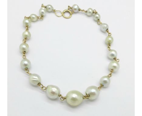A 14ct gold and pearl bracelet