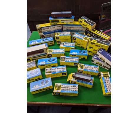 A collection of German 00 gauge Piko model railway wagons to include model ME125 approx 33 itemsLocation: 