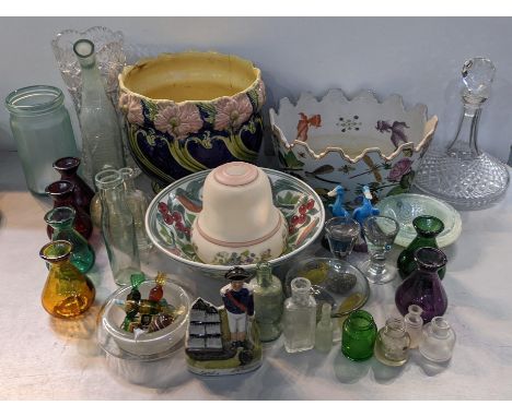 A mixed lot to include a 19th century Majolica jardiniere, an Oriental design planter, ships decanter, Chinese ducks and othe