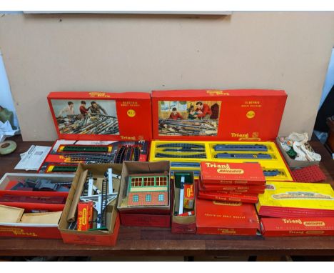 A Triang Railways Electric model railroad 00 gauge railway set, including boxed RS.14 and R5.7 engine and carriages sets, var