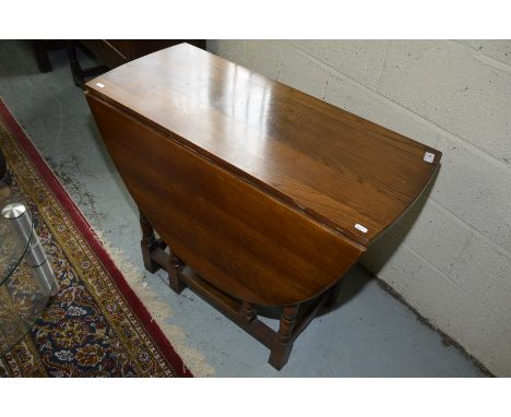 Oak drop leaf gate leg table