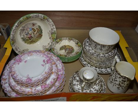 Copeland Spode 'Byron' bowls, Spode's 'Irene' tea plates, side plates and dinner plates & Royal Worcester tea ware with brown