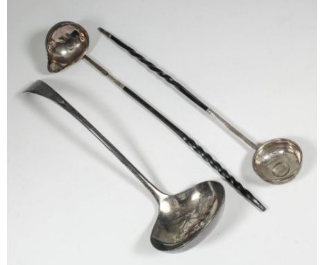 An Edward VII silver Old English pattern soup ladle by John Round & Son Ltd, Sheffield 1902 (weight 8ozs - engraved to termin