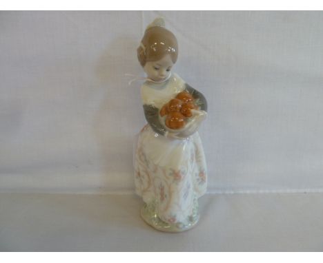 Lladro Valencian girl 