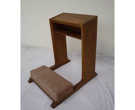 Mouseman - a Robert Thompson of Kilburn, English oak prie dieu / prayer desk, with a sloping top and upholstered kneeling pad