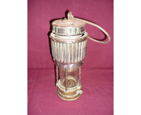 Hailwoods and Ackroyd type A.D.C N hand lamp 