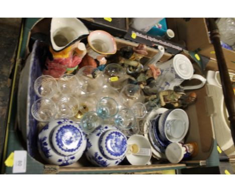 A TRAY OF CERAMICS & GLASS WARE TO INC BLUE & WHITE GINGER JARS, VINTAGE ROYAL WORCESTER THIMBLE CUP ETC