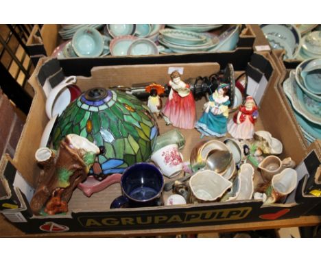 A TRAY OF MOSTLY CERAMICS TO INC A TIFFANY STYLE LAMP, COALPORT FIGURE ETC