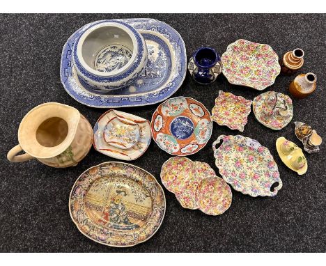 Mixed lot of collectable porcelain, to include oriental ware, Fenton, Royal Winton and German Pottery etc together with brass