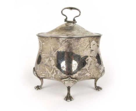 An Edwardian silver tea caddy by Walker and Hall. Hallmarked for Sheffield, 1907. Approx weight 145g CONDITION REPORT: Minor 