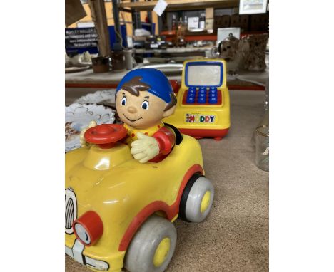 A VINTAGE NODDY CAR AND PHONE 