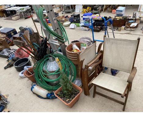A LARGE ASSORTMENT OF GARDEN ITEMS TO INCLUDE TWO FOLDING TEAK CHAIRS, LADDERS, PLANTERS AND TOOLS ETC 
